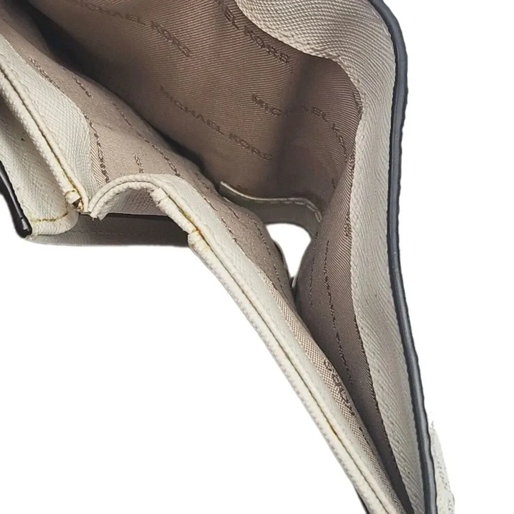 Michael Kors Wallet Beige Jet Set Bifold 4.75
